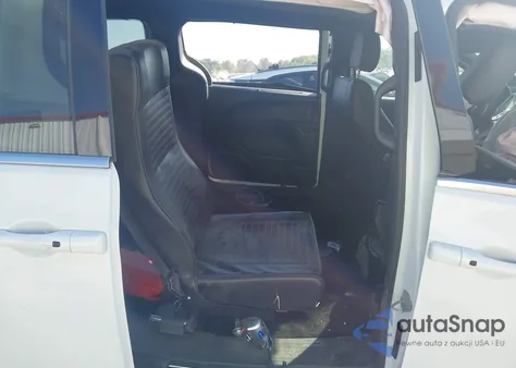 2025 Chrysler Voyager Lx z USA, uszkodzony, nr VIN 2C4RC1CG6SR525263